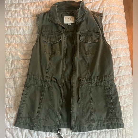 Utility vest - Picture 1 of 1